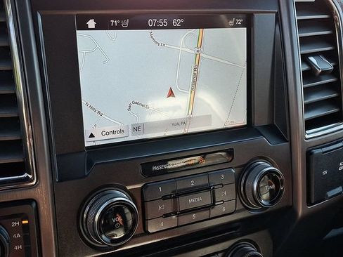 Used 2018 Ford F150 Raptor w/ Equipment Group 802A Luxury AWD/4WD image 3