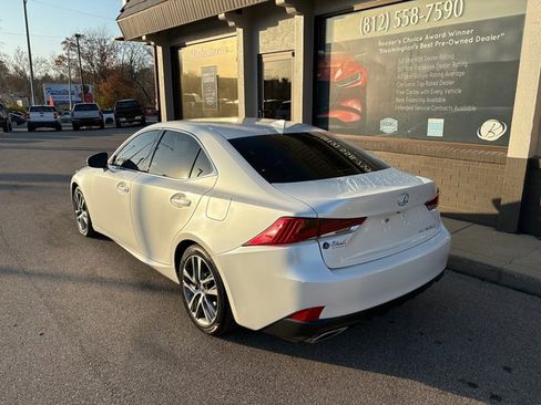 Used 2019 Lexus IS 300 AWD image 3
