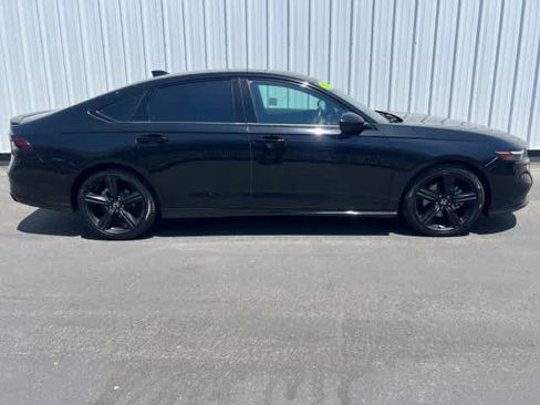 Used 2024 Honda Accord Sport image 7