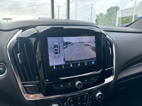 Used 2023 Chevrolet Traverse RS w/ LPO, Floor Liner Package AWD/4WD image 25