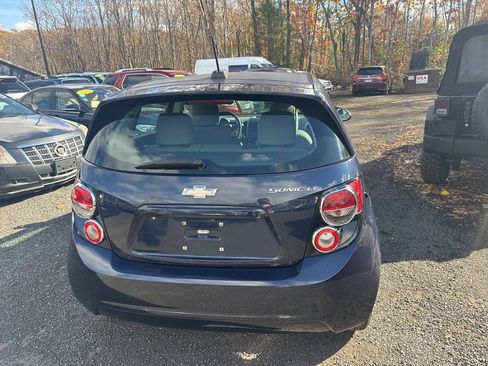 Used 2015 Chevrolet Sonic LT image 6