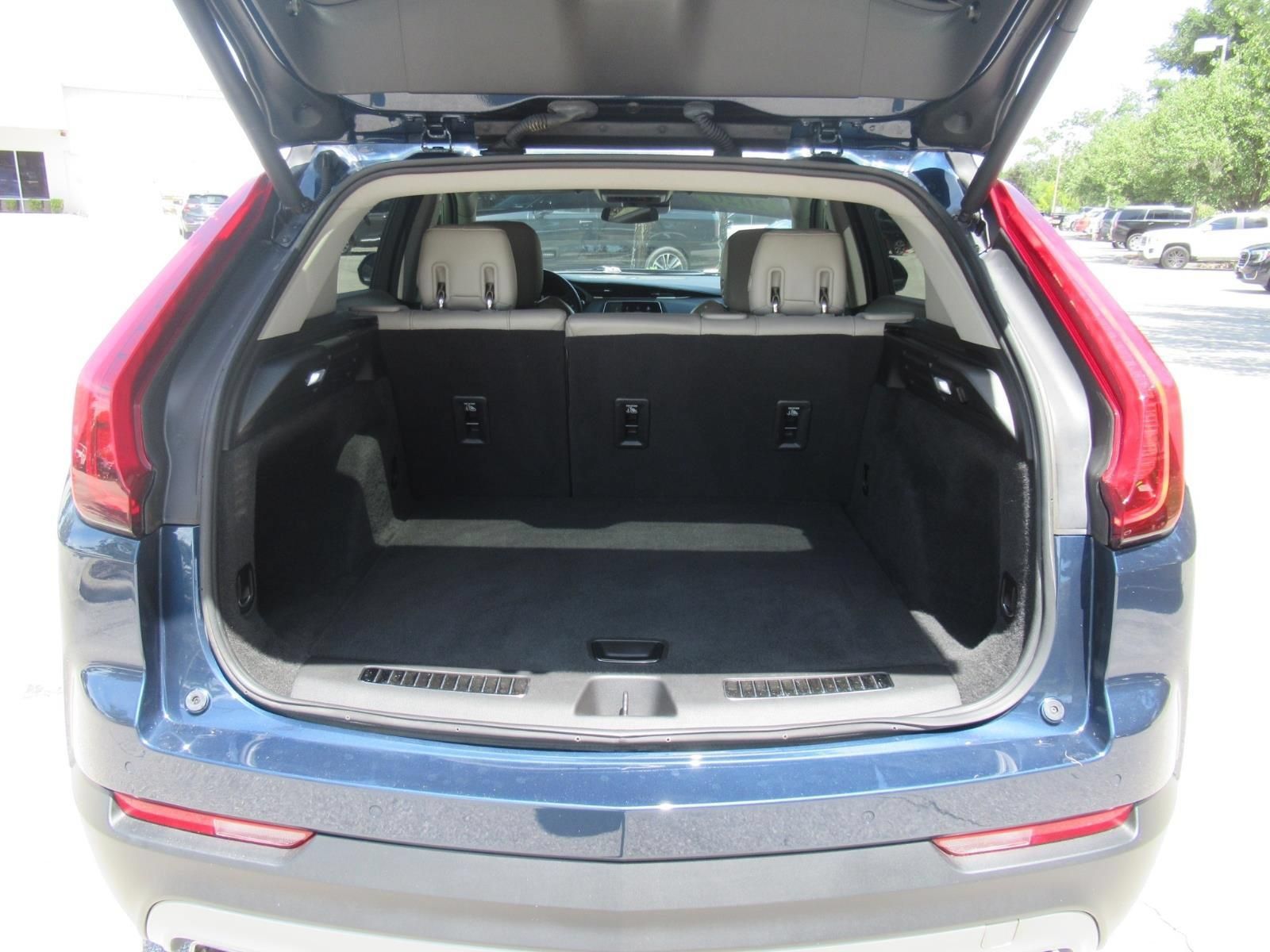 Used 2020 Cadillac XT4 Premium Luxury w/ Driver Awareness Package FWD image 33