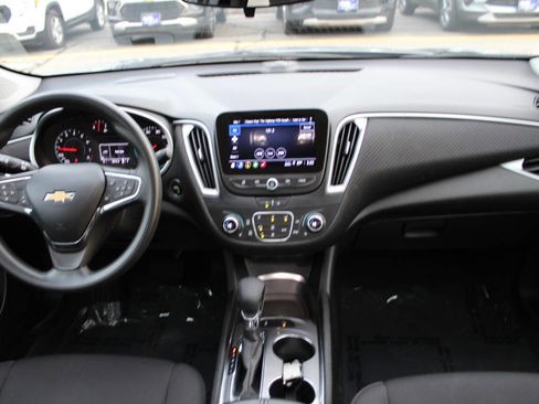 Used 2024 Chevrolet Malibu LT image 25