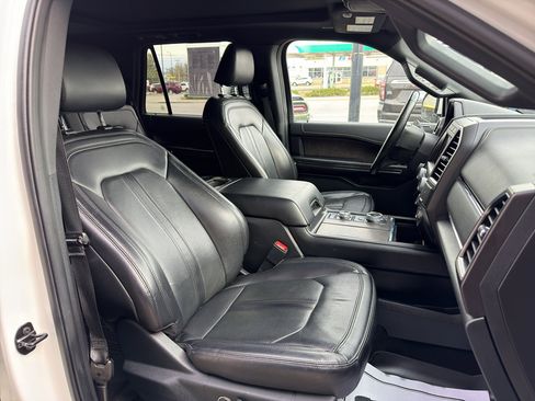 Used 2021 Ford Expedition Limited AWD/4WD image 14