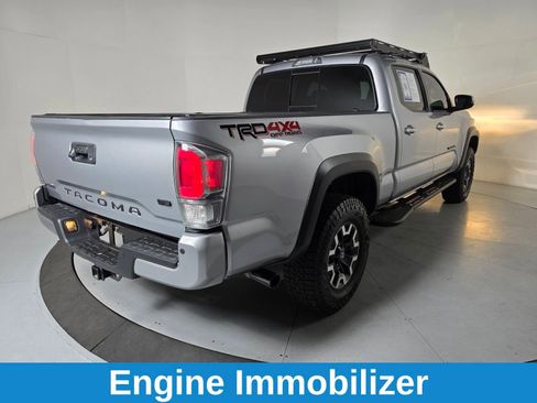 Used 2021 Toyota Tacoma TRD Off-Road w/ Technology Package AWD/4WD image 7