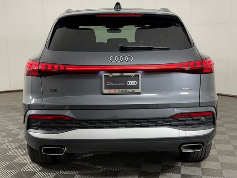 Certified 2025 Audi Q5 Premium w/ Convenience Package AWD/4WD image 10