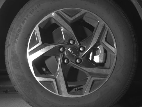 Used 2025 Kia Sportage LX image 13