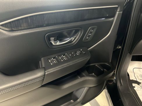 Used 2023 Honda Pilot Elite image 16