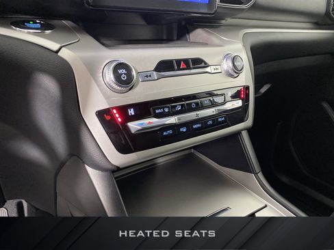 Used 2021 Ford Explorer XLT w/ Class III Trailer Tow Package image 5