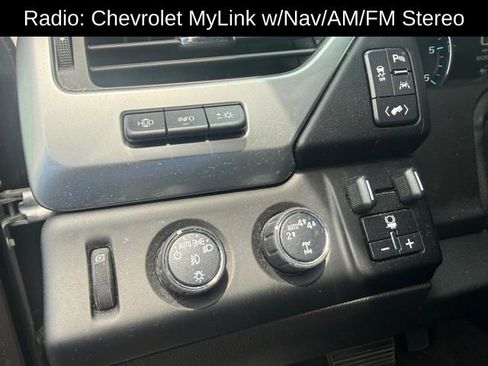 Used 2018 Chevrolet Tahoe Premier AWD/4WD image 18