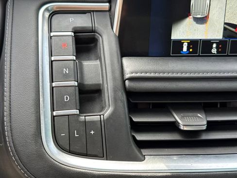 Used 2023 Chevrolet Tahoe Z71 w/ Luxury Package image 28