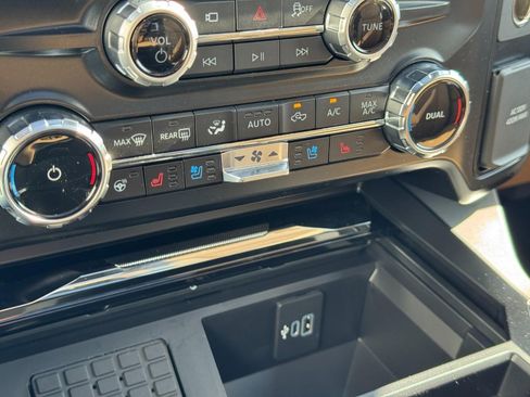 New 2026 Ford F250 Lariat w/ Chrome Package image 20