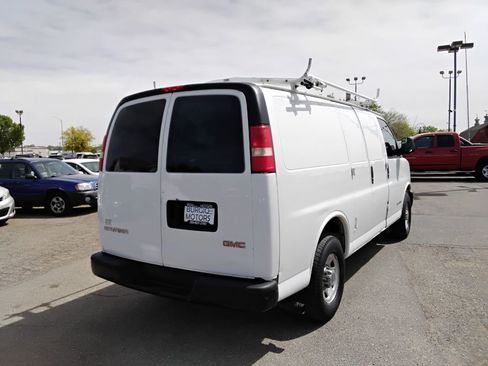 Used 2005 GMC Savana 3500 RWD image 5