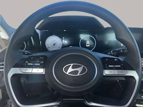 Used 2024 Hyundai Elantra SEL image 15