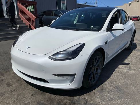 Used 2023 Tesla Model 3 Standard Range image 90