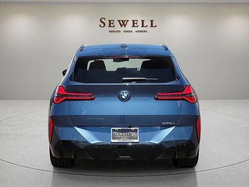 Used 2025 BMW X3 xDrive30i w/ Premium Package AWD/4WD image 4