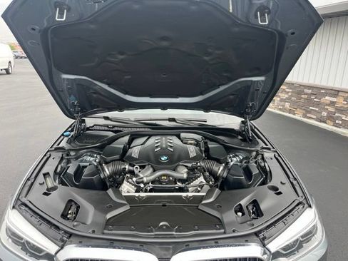 Used 2020 BMW M550i xDrive w/ Executive Package AWD/4WD image 23