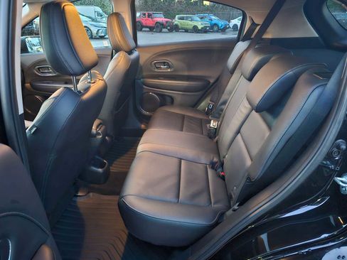 Used 2021 Honda HR-V EX-L image 16