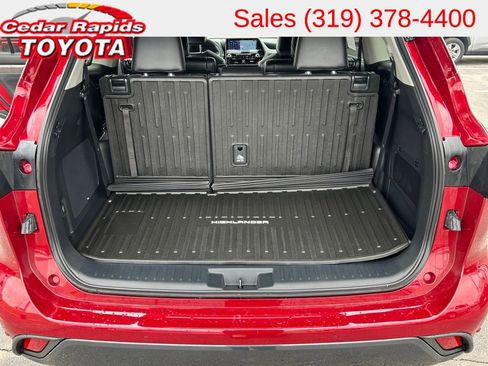 Used 2022 Toyota Highlander Limited AWD/4WD image 21