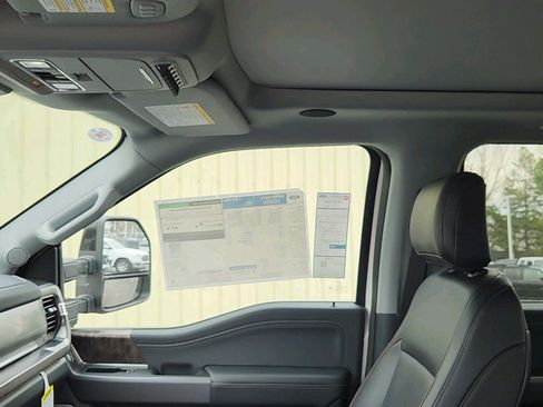 New 2025 Ford F250 Lariat w/ Lariat Ultimate Package image 17