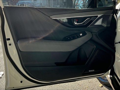 Certified 2025 Subaru Outback Onyx Edition w/ Tech Package 2 image 13