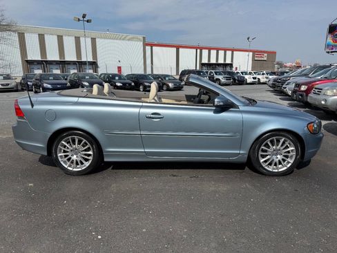 Used 2008 Volvo C70 T5 image 6