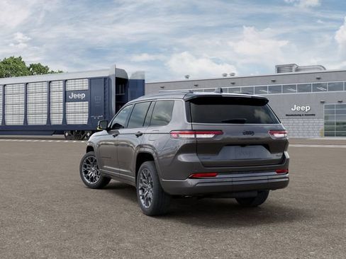 New 2026 Jeep Grand Cherokee L Summit w/ Obsidian Package AWD/4WD image 4