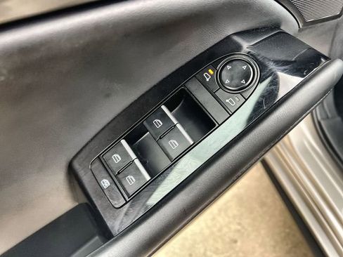 Used 2025 MAZDA MAZDA3 s FWD image 22