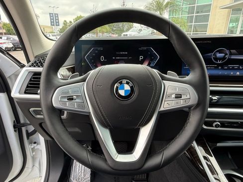 Certified 2024 BMW X7 xDrive40i AWD/4WD image 24