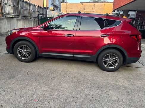 Used 2017 Hyundai Santa Fe Sport AWD/4WD image 5