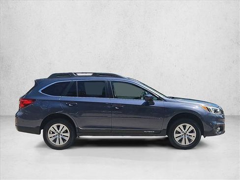 Used 2016 Subaru Outback 2.5i Premium AWD/4WD image 4