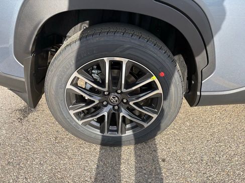 New 2026 Toyota Corolla Cross XLE w/ Convenience Package image 30