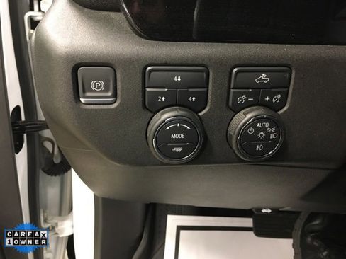 Used 2024 Chevrolet Silverado 2500 LT w/ Convenience Package image 38