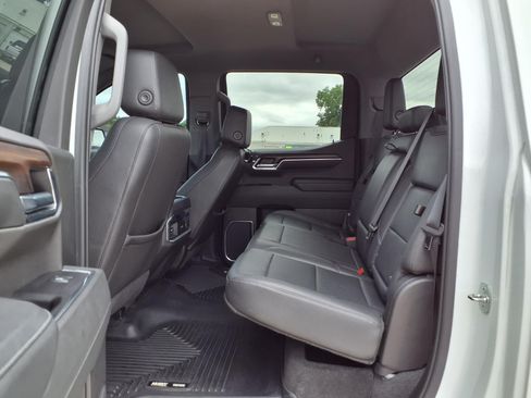 Used 2022 GMC Sierra 1500 SLT w/ SLT Premium Package AWD/4WD image 21