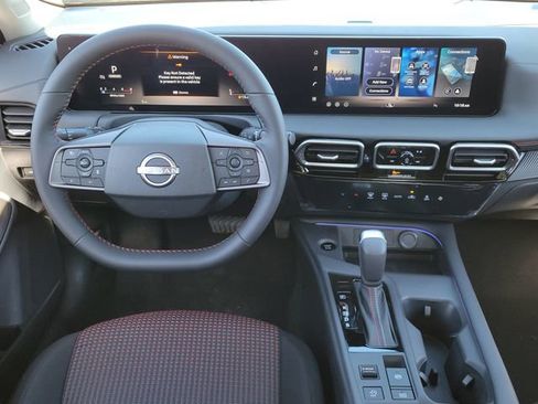 New 2026 Nissan Sentra SR FWD image 8