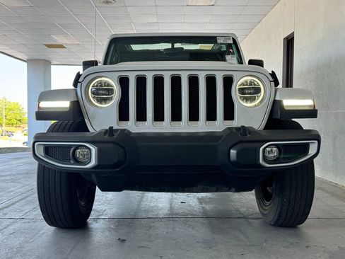 Certified 2022 Jeep Wrangler Unlimited Sahara w/ LED Lighting Group AWD/4WD image 4