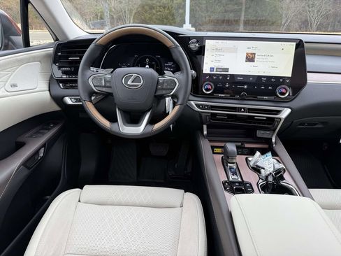 Used 2025 Lexus RX 450h Luxury w/ Convenience Package image 8