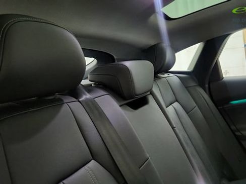 Used 2025 Audi A6 e-tron Premium Plus w/ Premium Plus RWD image 28