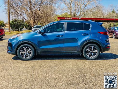 Used 2021 Kia Sportage LX image 4