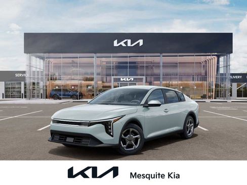 New 2026 Kia K4 LXS FWD image 1