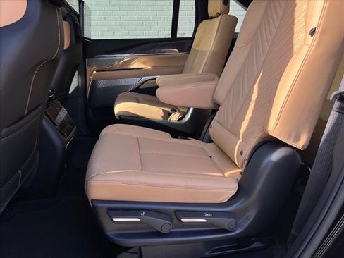 New 2025 Cadillac Escalade IQ Luxury 2 image 7