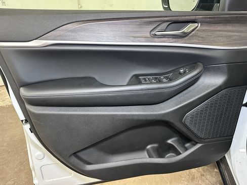 New 2026 Jeep Grand Cherokee L 4WD image 20