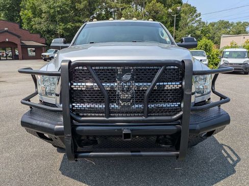 Used 2017 RAM 3500 Tradesman w/ Chrome Appearance Group AWD/4WD image 9