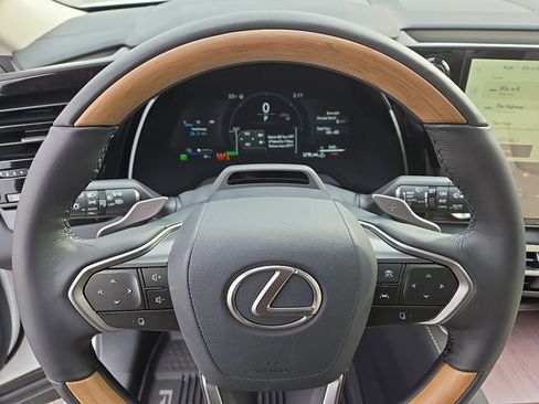 New 2025 Lexus RX 450h AWD w/ Luxury Package image 15
