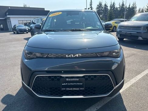 Certified 2025 Kia Soul LX w/ LX Technology Package FWD image 2