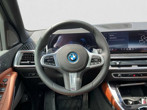 New 2026 BMW X5 xDrive50e w/ Executive Package AWD/4WD image 11