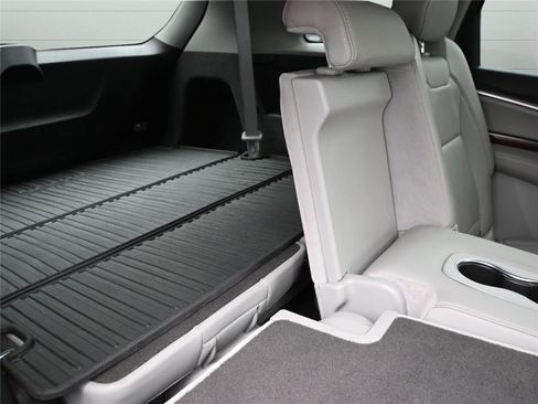 Used 2018 Acura MDX BASE image 25