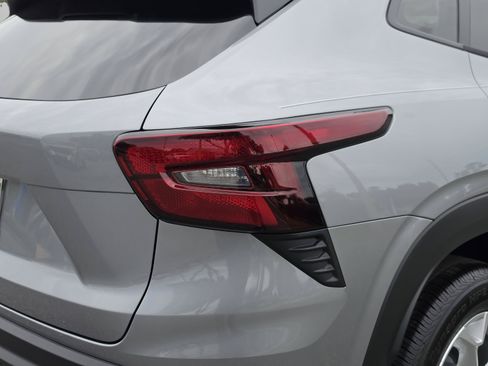 New 2026 Chevrolet Trax LS w/ LS Convenience Package FWD image 35