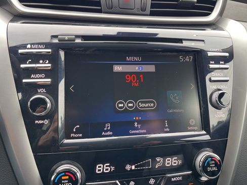 Used 2023 Nissan Murano SV image 10