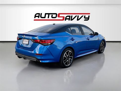 Used 2023 Nissan Sentra SR w/ SR Premium Package image 7